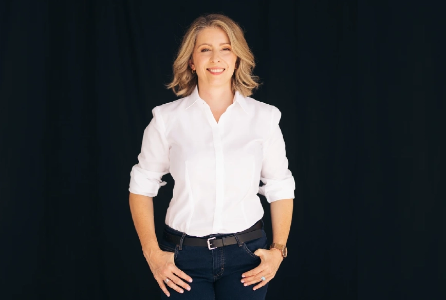 Psycholożka organizacji Dagmara Seliga-Krawczyńska podczas sesji zdjęciowej, ekspertka komentująca tematy przywództwa i kultury pracy w mediach